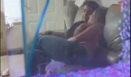 Lianda U-masturbándose video casero esposa infiel en la cocina